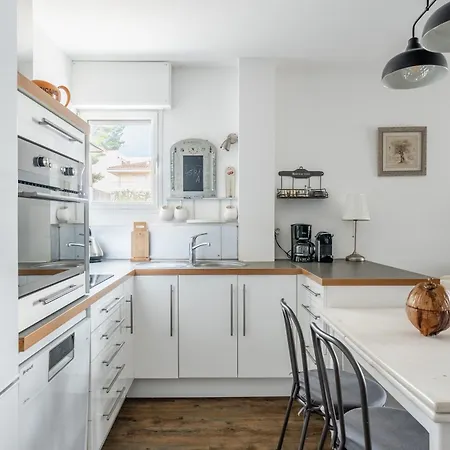 Апартаменты Le Kalliste Par Dodo A *