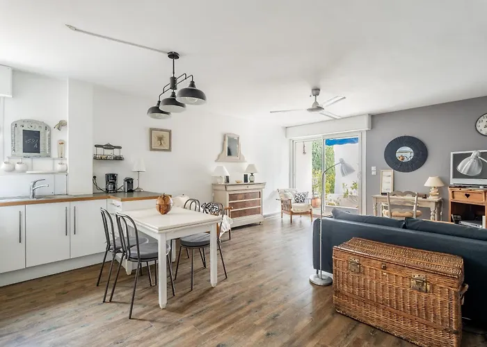 Apartman Le Kalliste Par Dodo A *